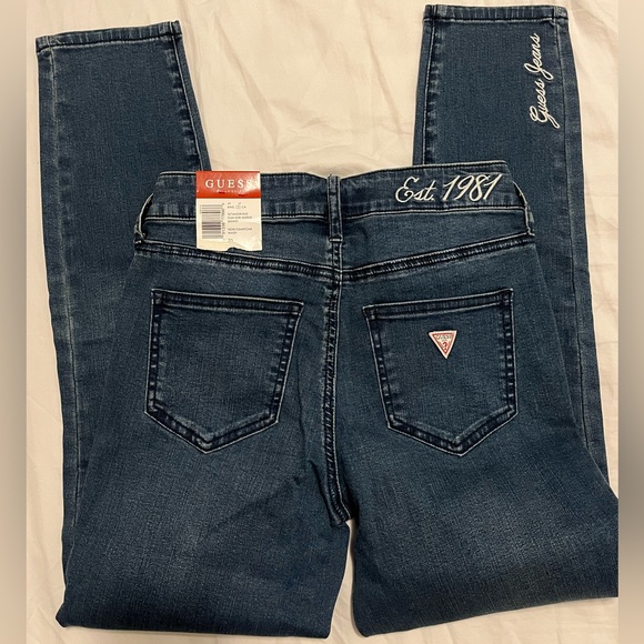 Dark Blue Mid-Rise Guess ▵ Jeans 👖 - Picture 7 of 14